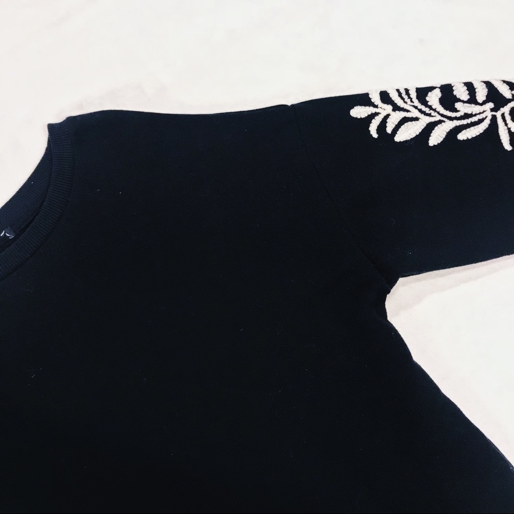 Forever 21 Black Sweatshirt